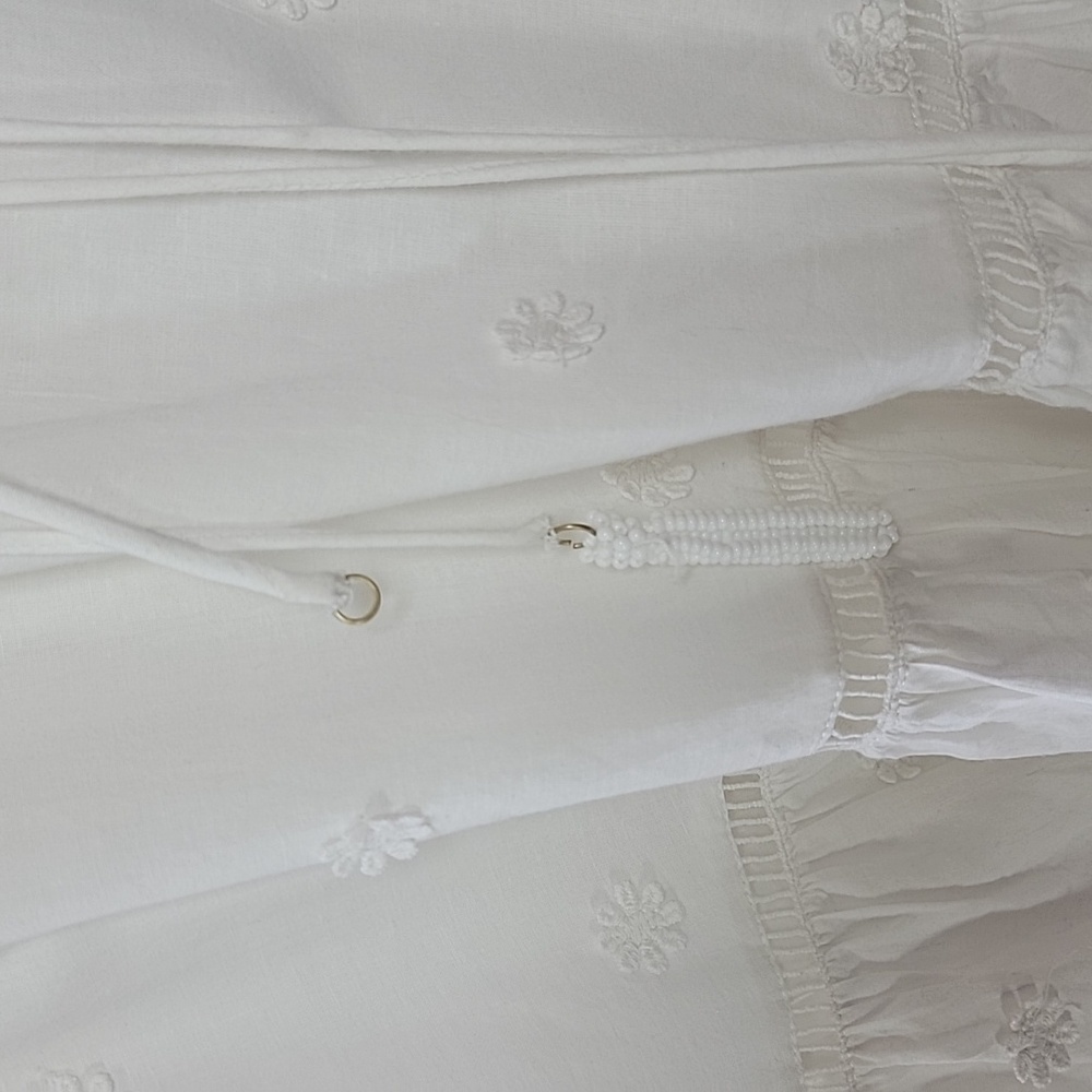 FARM RIO | 3D White Flower Dress - Picture 8 of 9